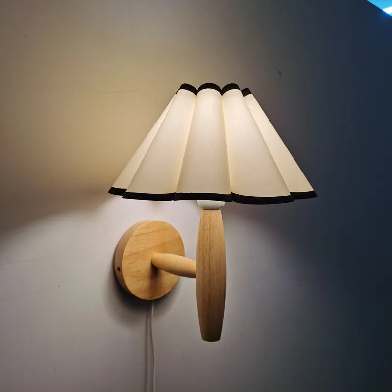 Lampe Pétale | Applique Murale en Bois au Style Nordique avec Design Plissé Ancien