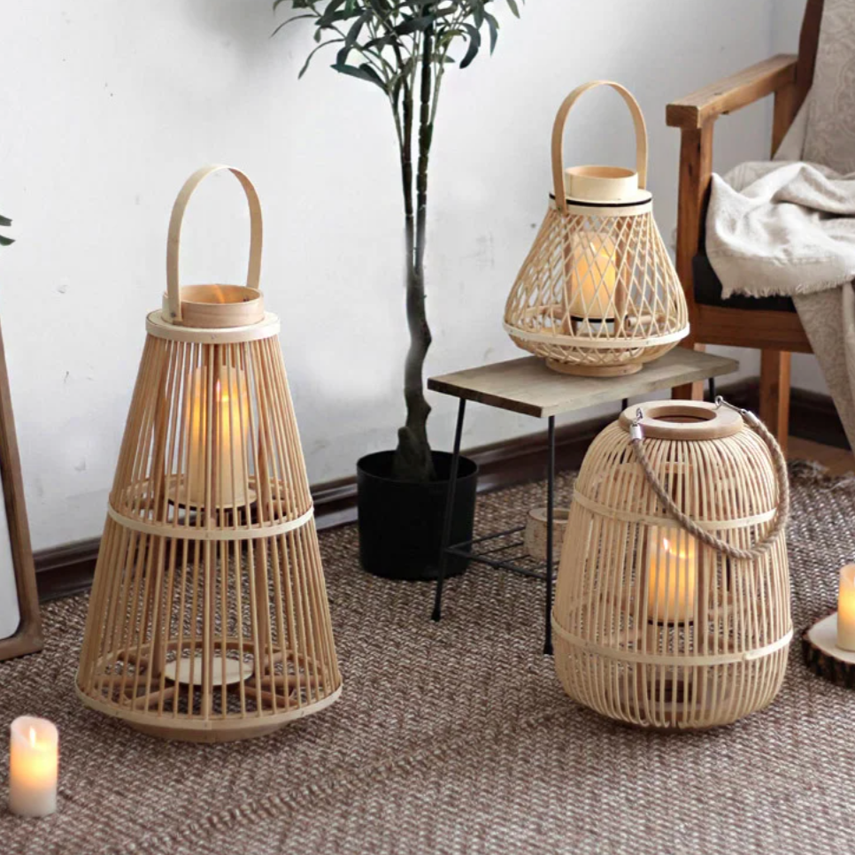 Lanterne en rotin avec bougie LED – Ambiance chaleureuse et design naturel pour intérieur et extérieur
