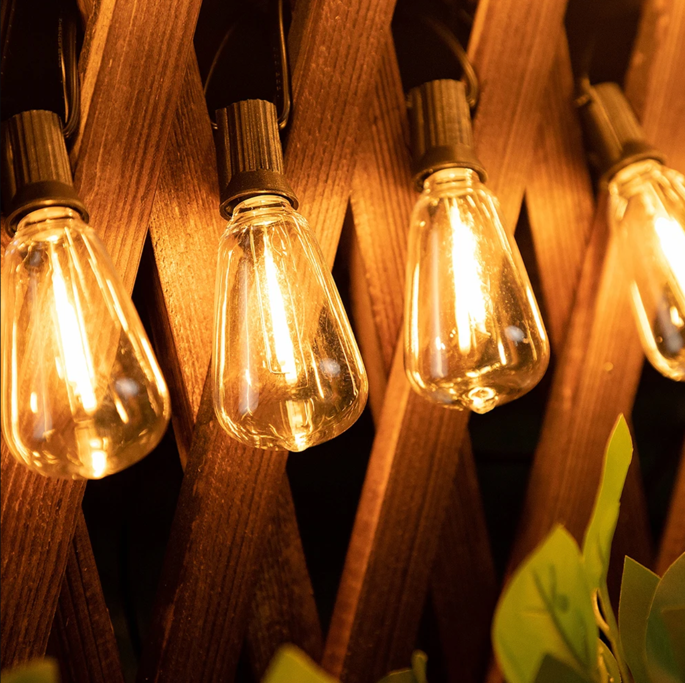 Guirlandes Lumineuses Extérieures Incassables – Ambiance Magique et Résistante pour Vos Soirées en Plein Air