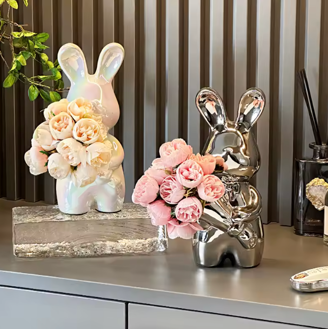 Vase Céramique Bunny Bloom – Une Touche Artistique et Ludique pour Votre Intérieur