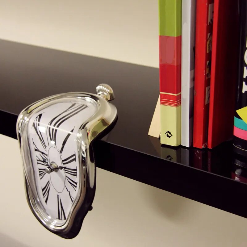 Horloge Design Silencieuse Effet Fondant pour Intérieur Moderne