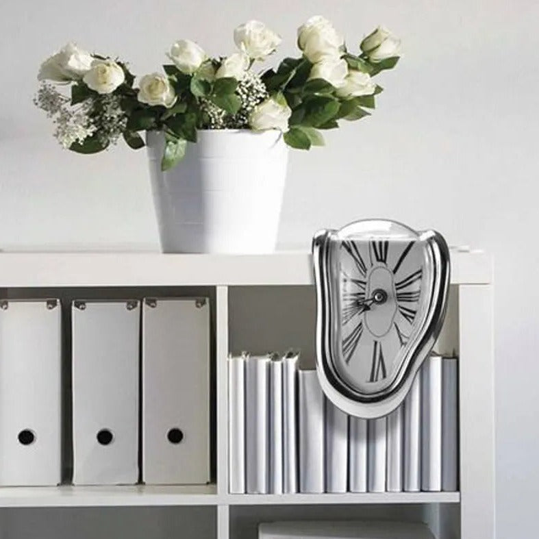 Horloge Design Silencieuse Effet Fondant pour Intérieur Moderne