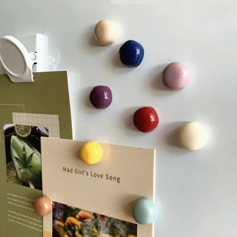 Ensemble de Magnets Boules Macaron – Une Touche Ludique pour Votre Cuisine