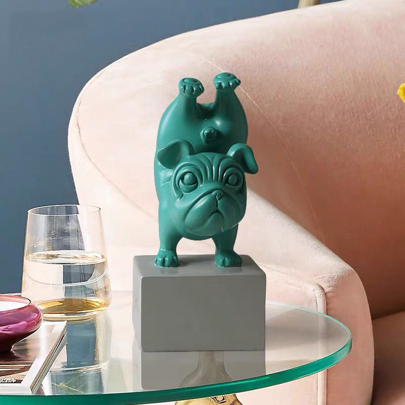 Statuette Chien Bulldog en Résine – Figurine Abstraite Yoga Déco Moderne pour Maison et Bureau