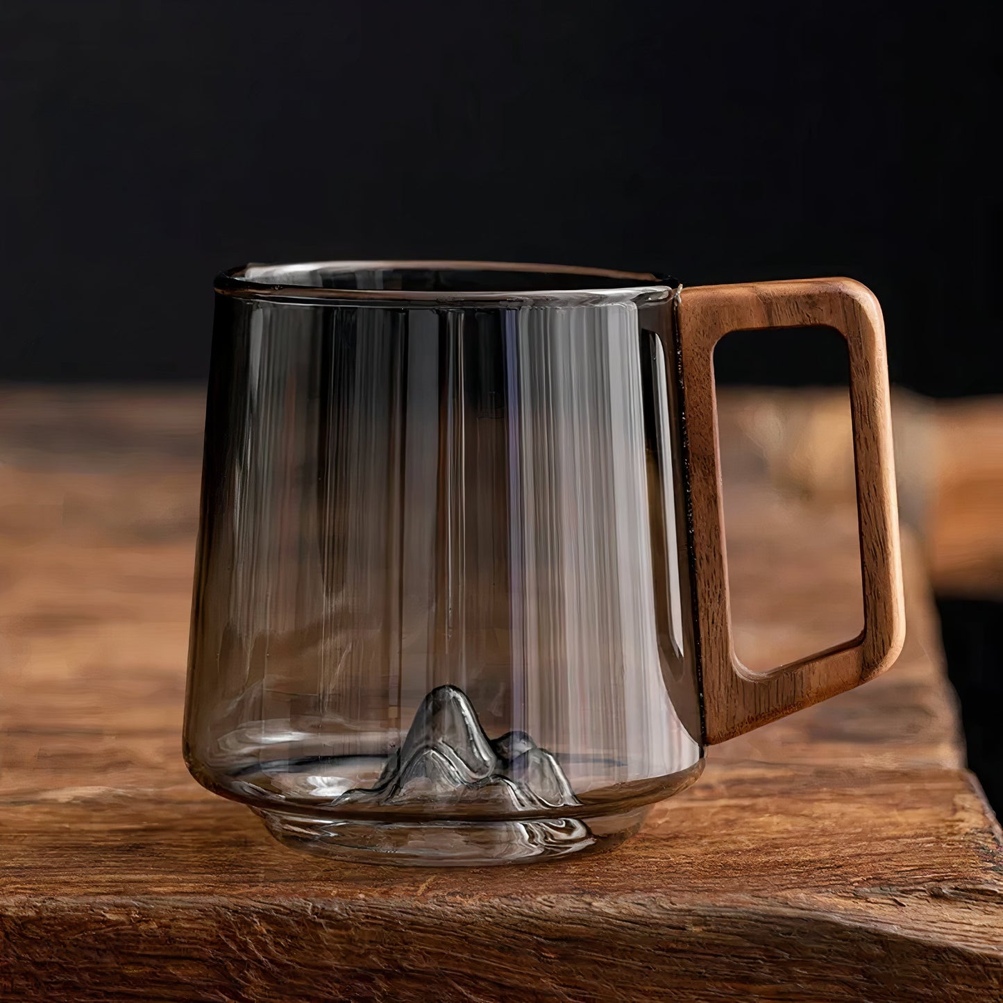 Tasse à Café Verre Gris Fumé avec Poignée en Noyer 450ml