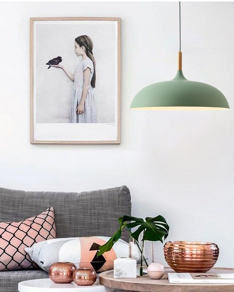 Suspensions Pastel en Métal et Bois – Éclairage Élégant et Moderne