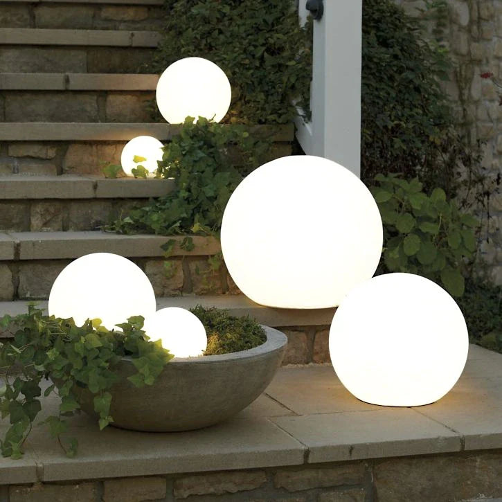 Lampe Solaire Sphérique LED – Extérieur & Intérieur