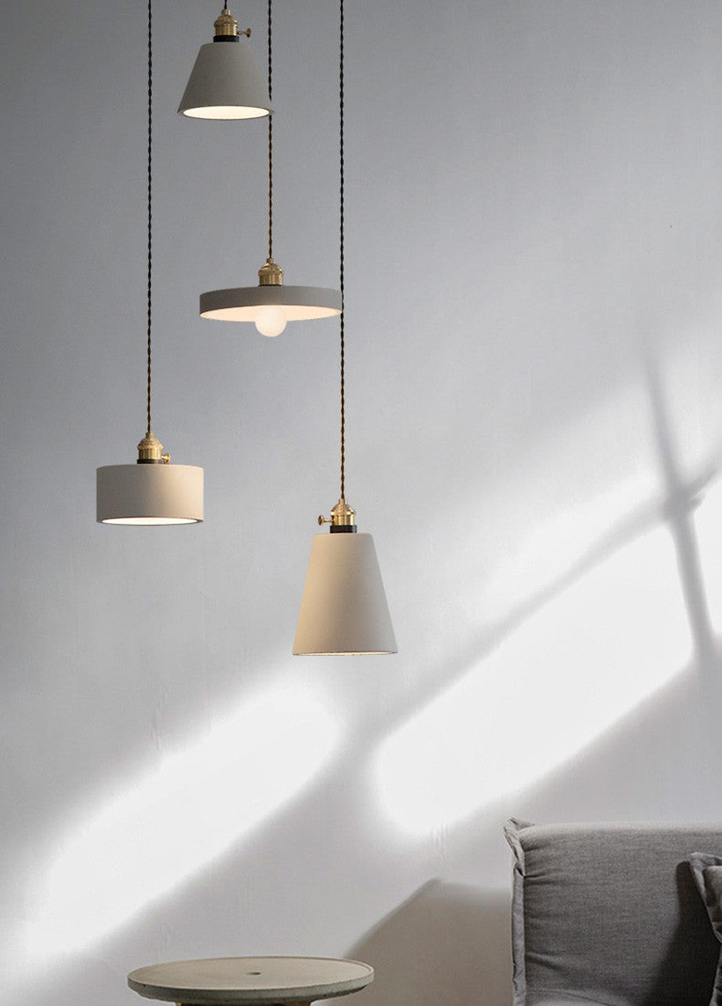 Suspension Béton Vasa avec Douille Laiton Design Brut