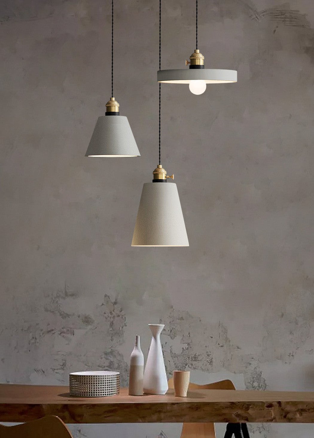 Suspension Béton Vasa avec Douille Laiton Design Brut
