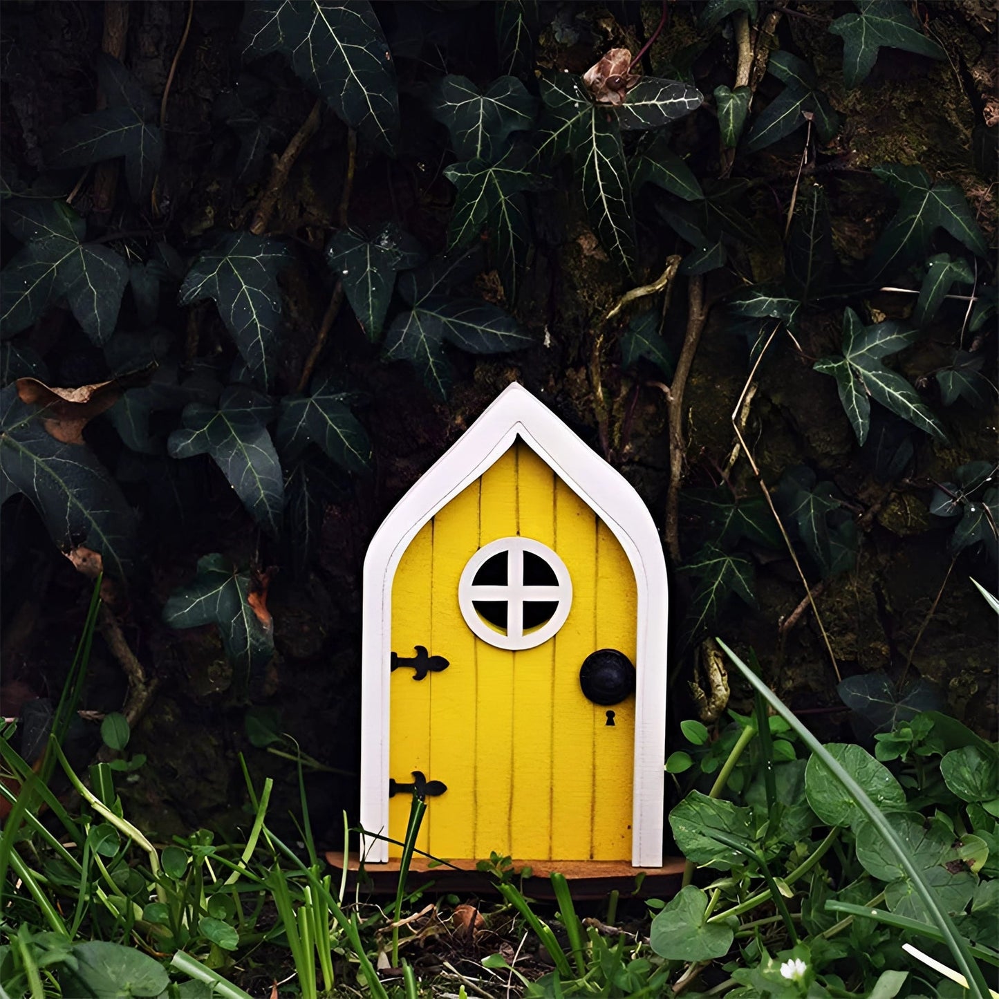 Porte de Fée Miniature en Bois – Déco Arbre de Jardin