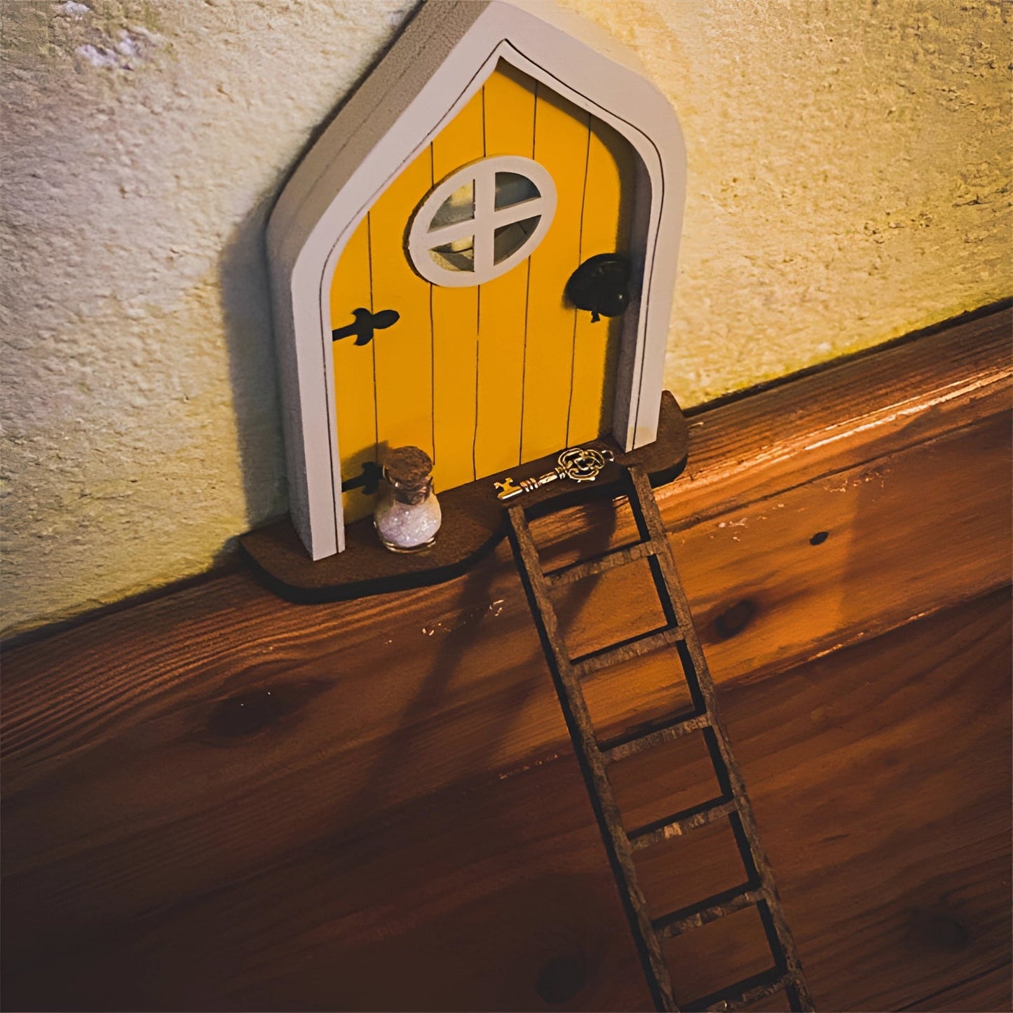 Porte de Fée Miniature en Bois – Déco Arbre de Jardin