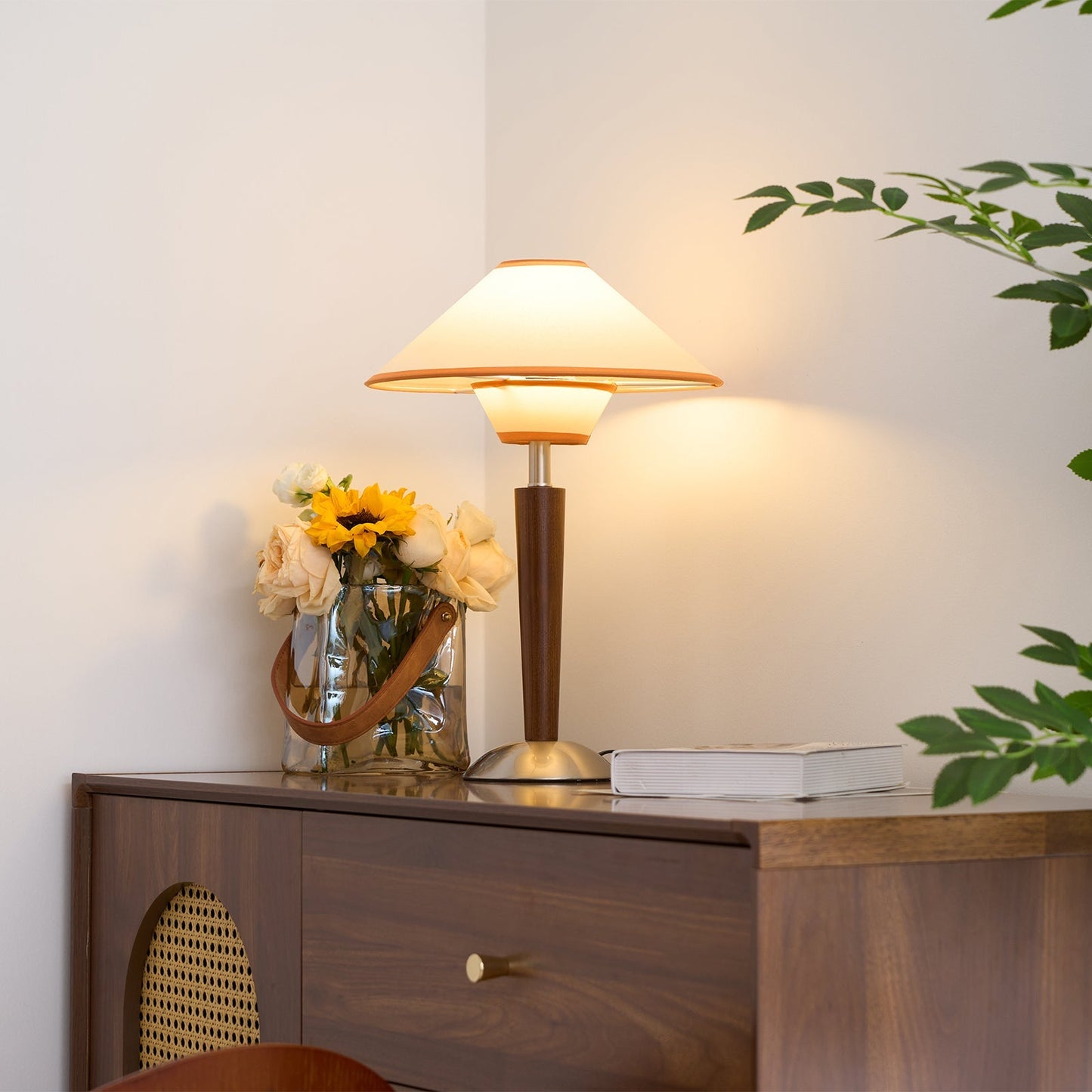 Lampe de Table Talonwood en Bois et Tissu