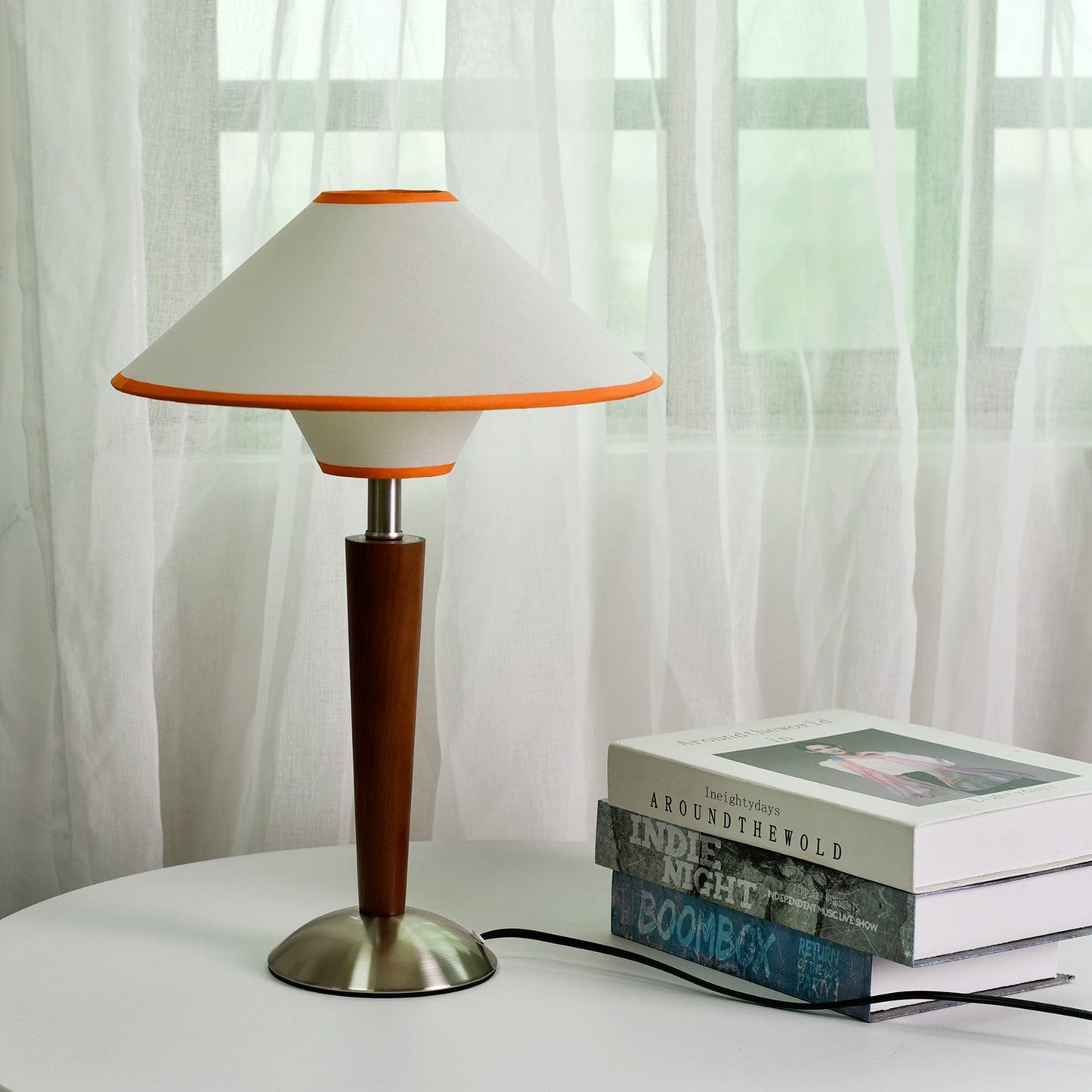 Lampe de Table Talonwood en Bois et Tissu