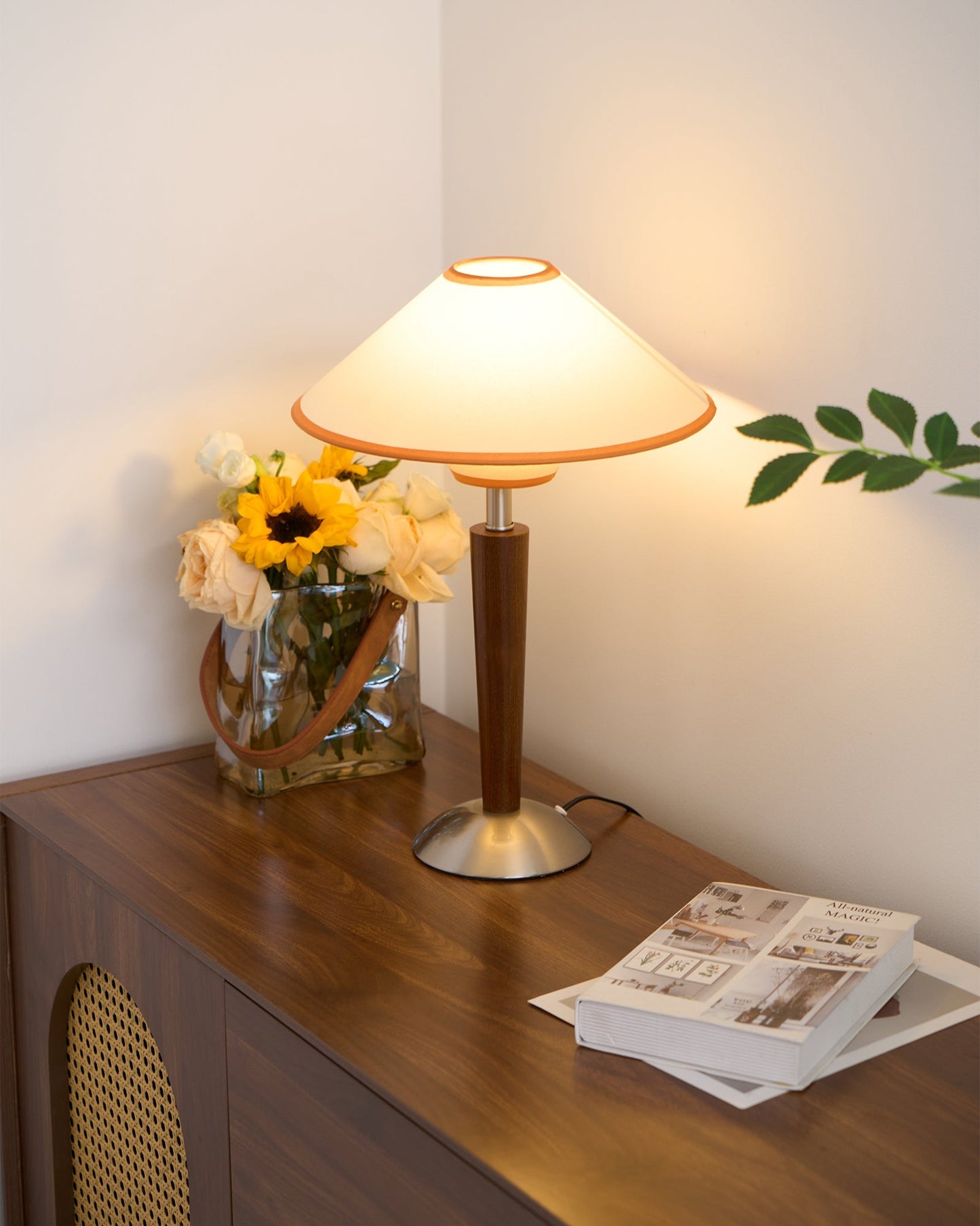 Lampe de Table Talonwood en Bois et Tissu