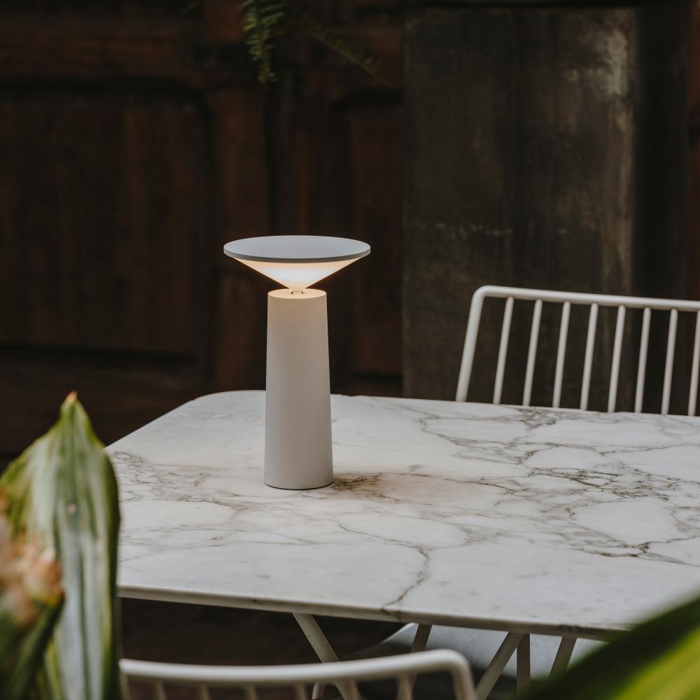 Lampe LED Rotative Portable – Design Minimaliste Rechargeable