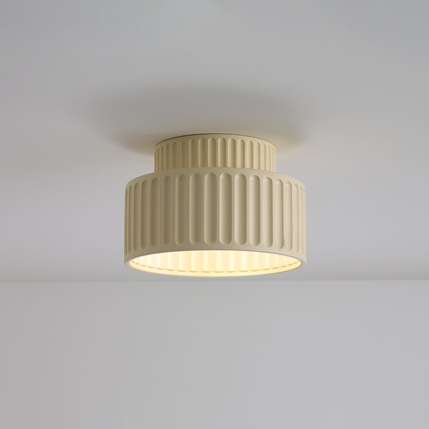 Plafonnier Moderne Tristan – Élégance Discrète pour Tous les Espaces
