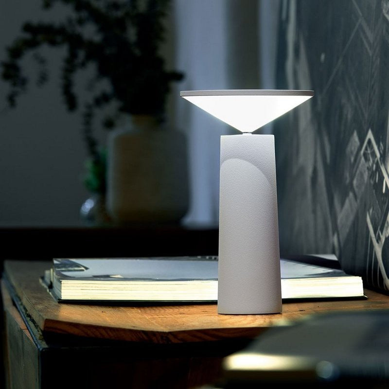 Lampe LED Rotative Portable – Design Minimaliste Rechargeable