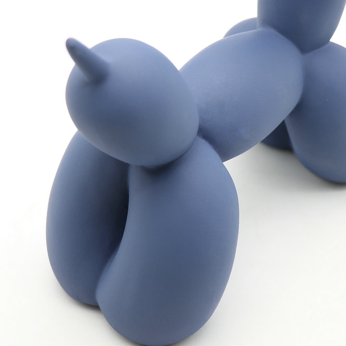 Sculpture Chien Ballon Coloré – Déco Résine Mate Artisanale