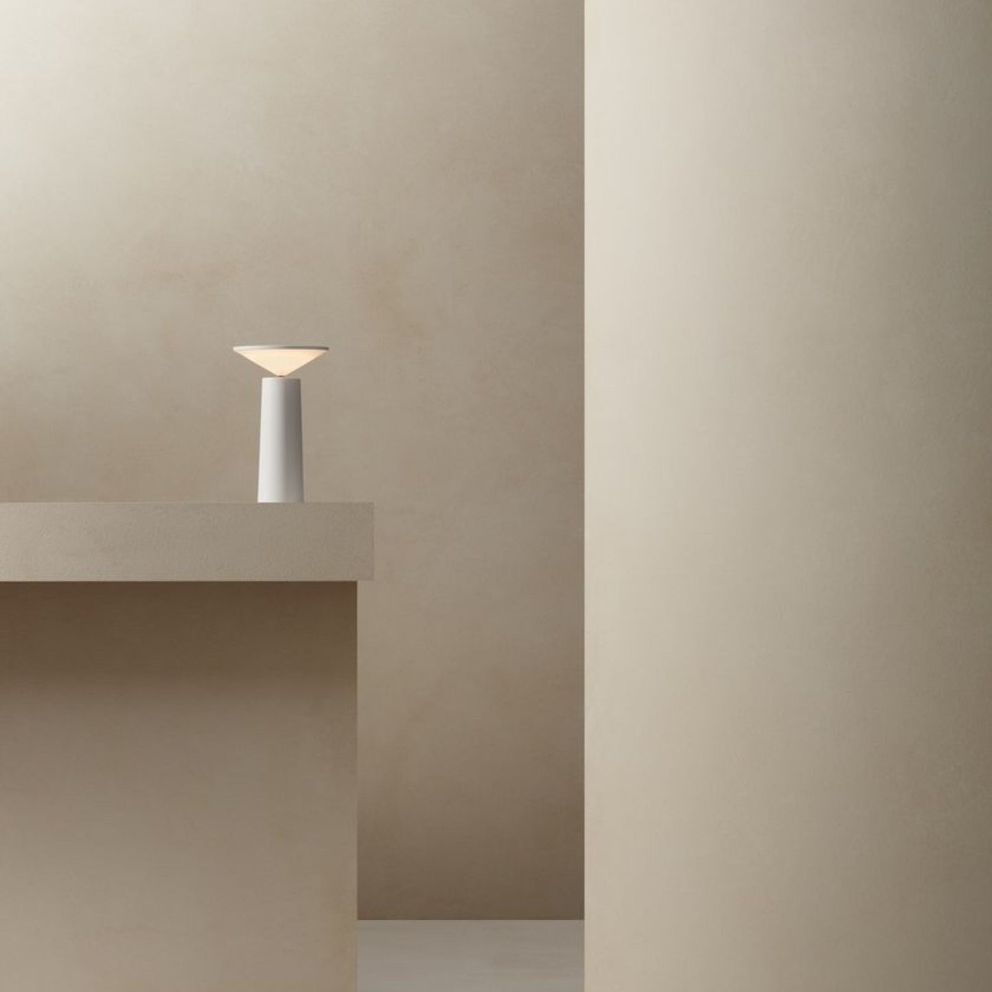 Lampe de Table LED Sans Fil Rechargeable avec Télécommande