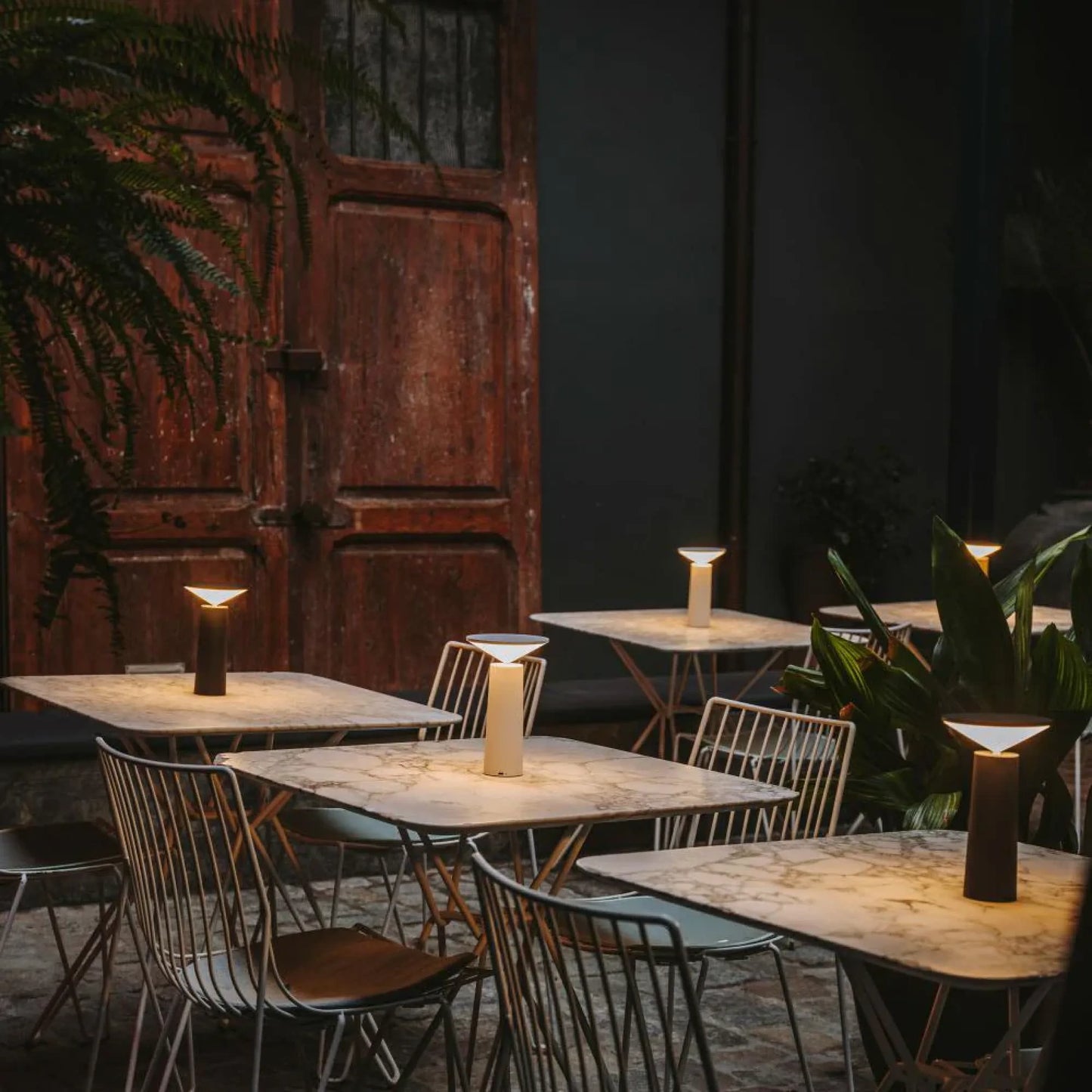 Lampe de Table LED Sans Fil Rechargeable avec Télécommande