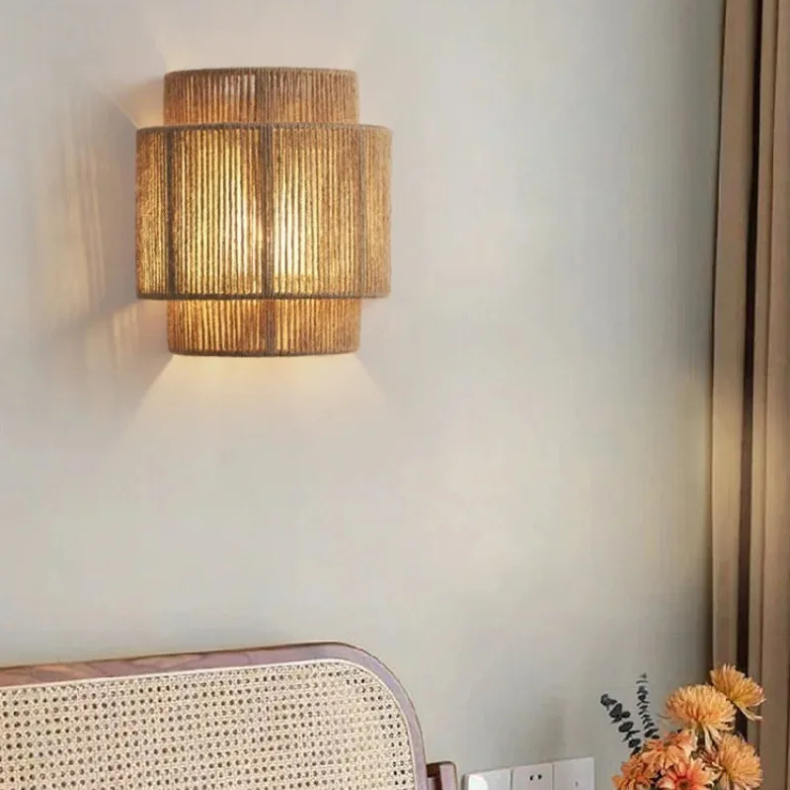 Applique Murale en Corde de Rattan – Un Éclairage Naturel et Chaleureux pour Votre Intérieur