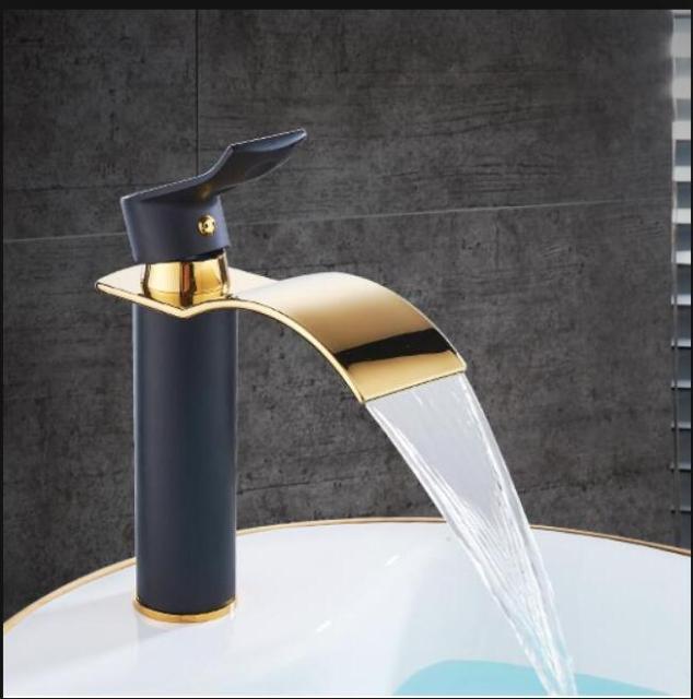 Robinet Cascade en Laiton Doré pour Vasque Salle de Bain