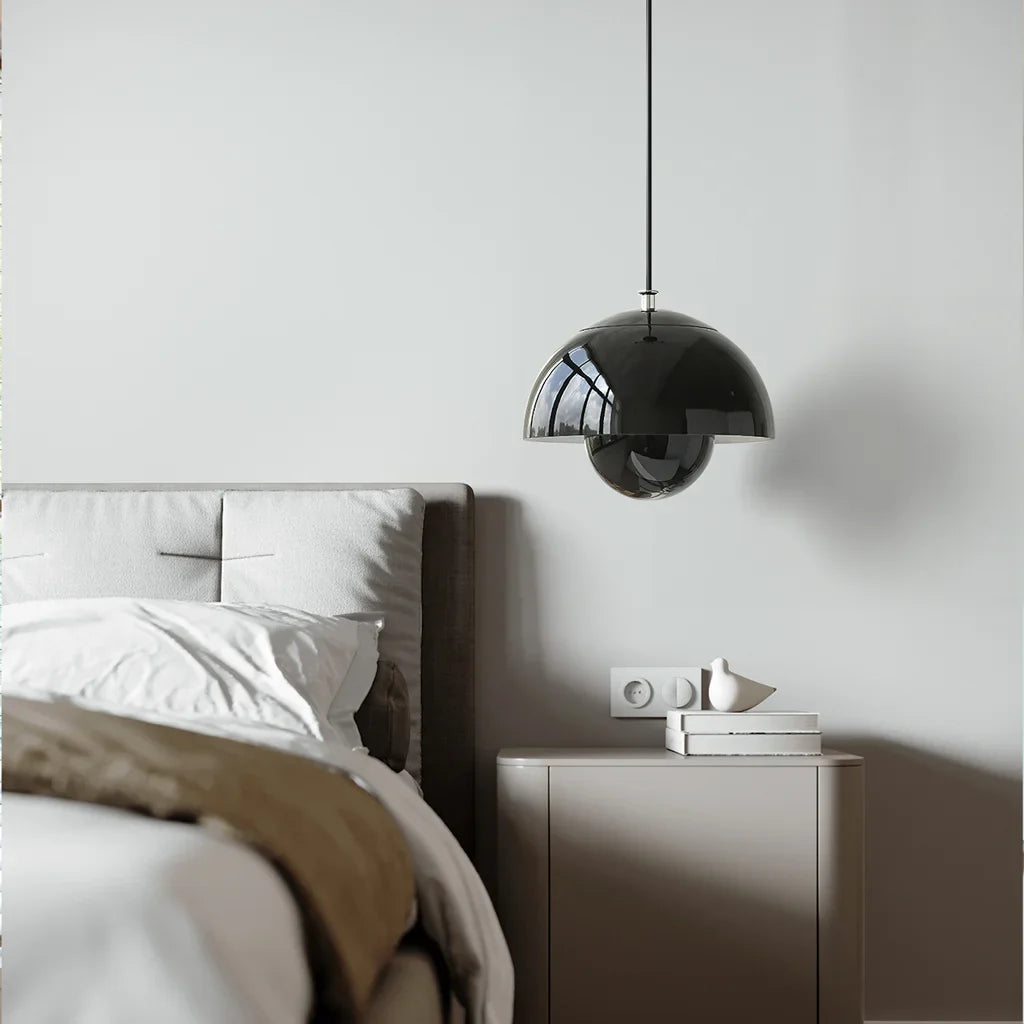 Suspension Métallique Sphérique Ymir – Élégance Nordique au Design Artistique