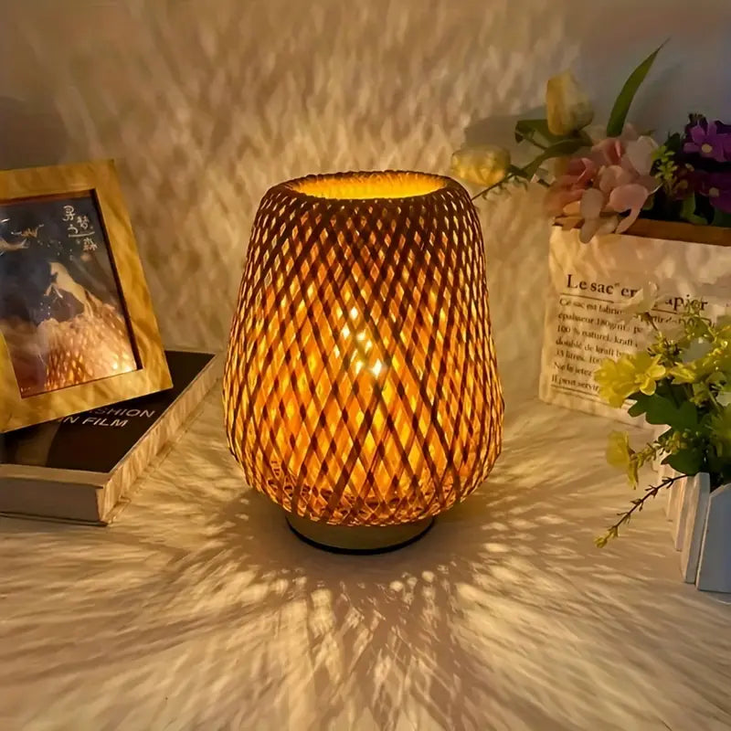 WarmGlow – Lampe de Table LED en Bambou Fait Main avec Éclairage Dimmable et Design Naturel