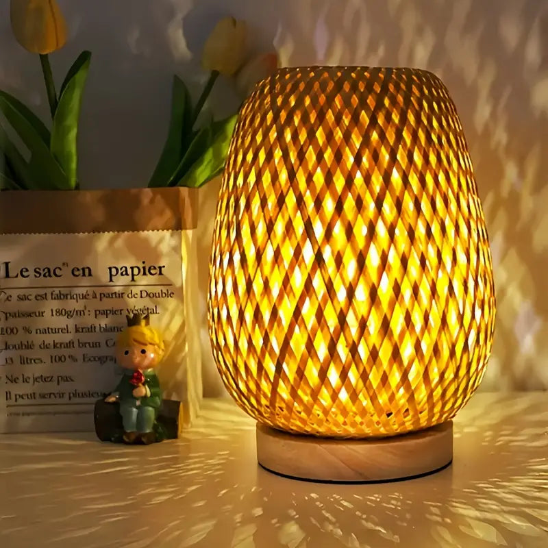 WarmGlow – Lampe de Table LED en Bambou Fait Main avec Éclairage Dimmable et Design Naturel