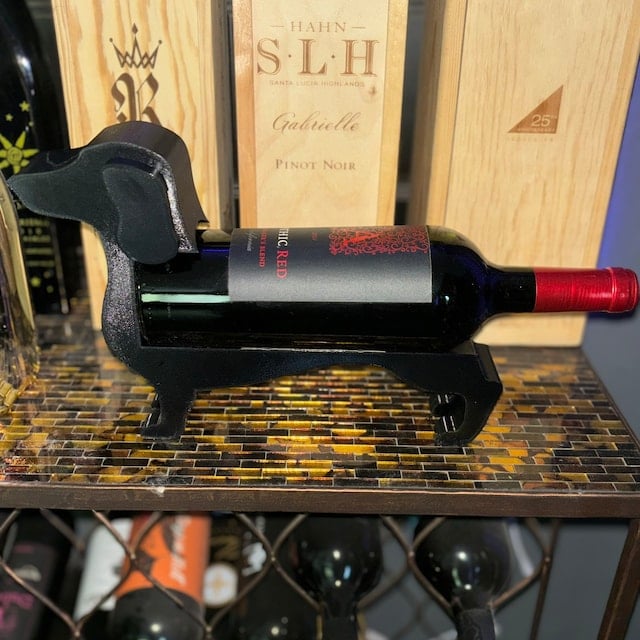 Porte-Bouteilles Original en Forme de Teckel – Une Touche Ludique pour Vos Moments de Dégustation