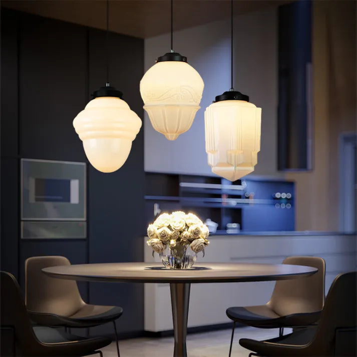 Suspension Vintage en Verre Opalin Blanc | Design Géométrique Élégant
