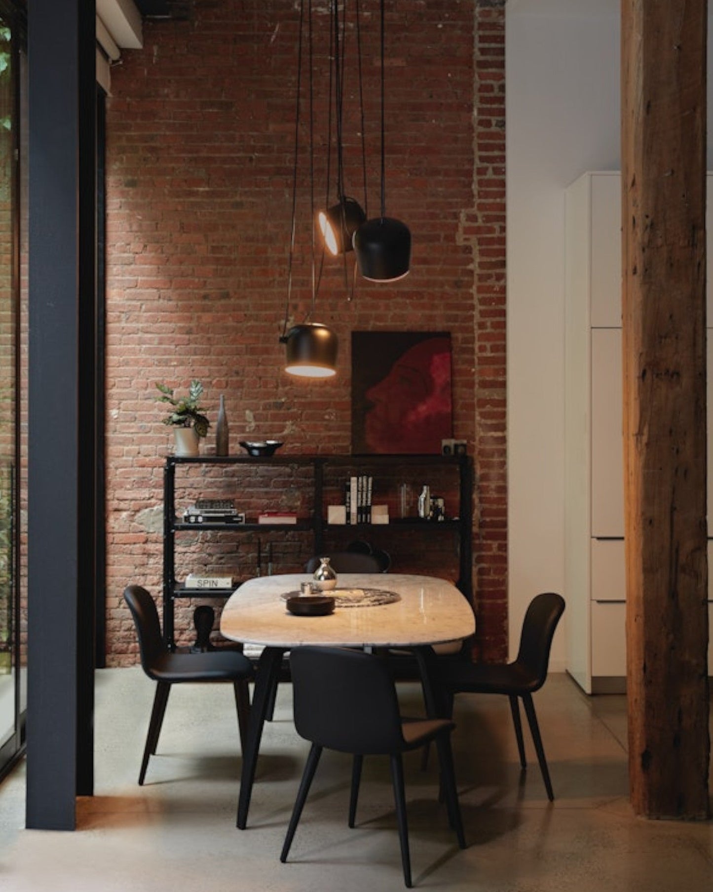 Lampe Aim de Style Industriel – Élégance Métallique et Fonctionnalité Moderne
