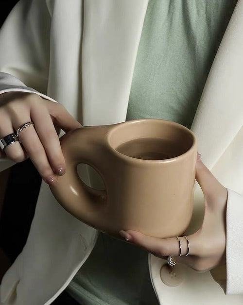 Tasse Chubby en Céramique avec Soucoupe, Fait Main
