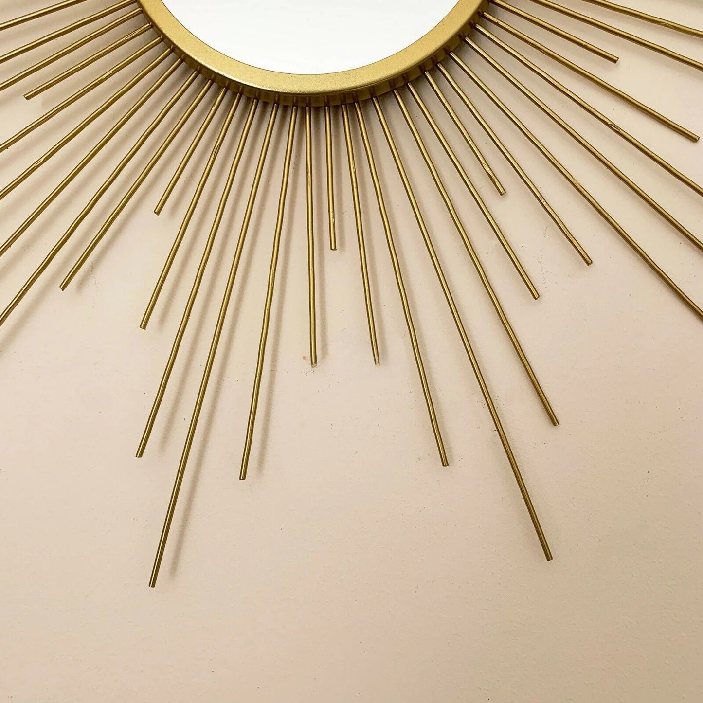 Miroir Soleil Doré en Métal 60cm – Style Vintage