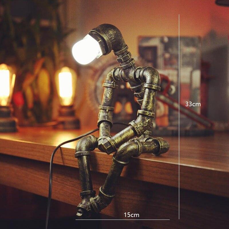 Lampe Robot Industrielle en Fer – Design rétro en tuyaux pour une déco unique et créative