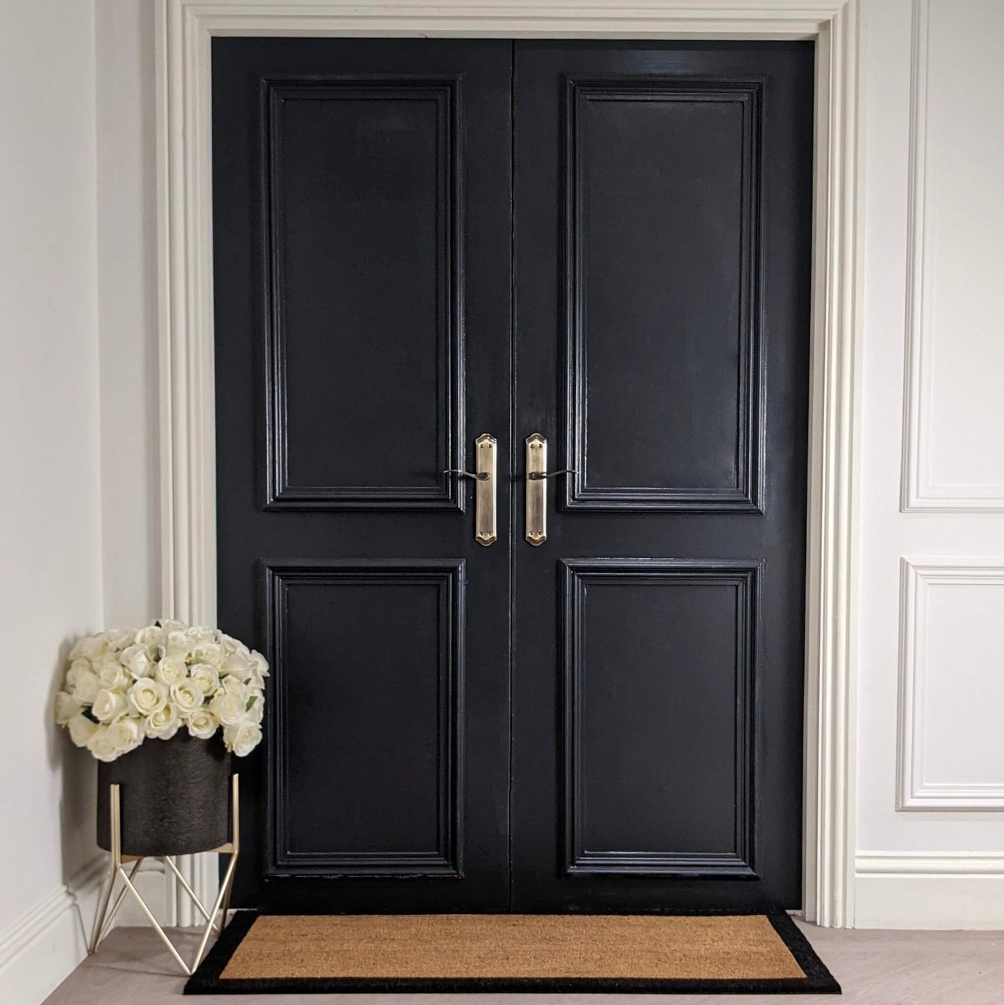 Tapis d’entrée double largeur Kyla avec large bord noir
