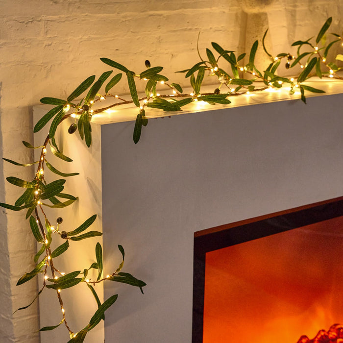 Branche Lumineuse d’Olivier – Élégance Naturelle et Éclat Enchanteur
