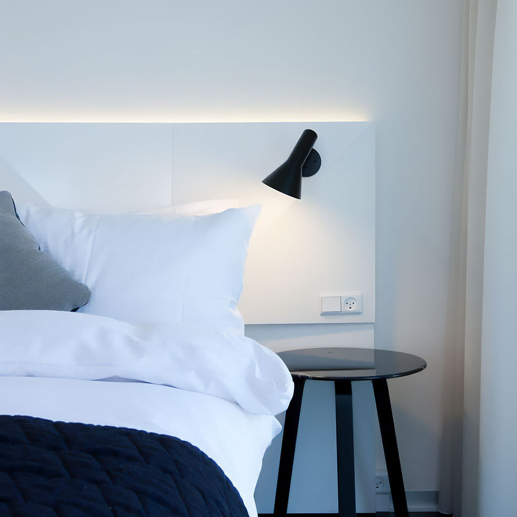 Applique Murale Géométrique Pessoa – Design Minimaliste et Éclairage Directionnel