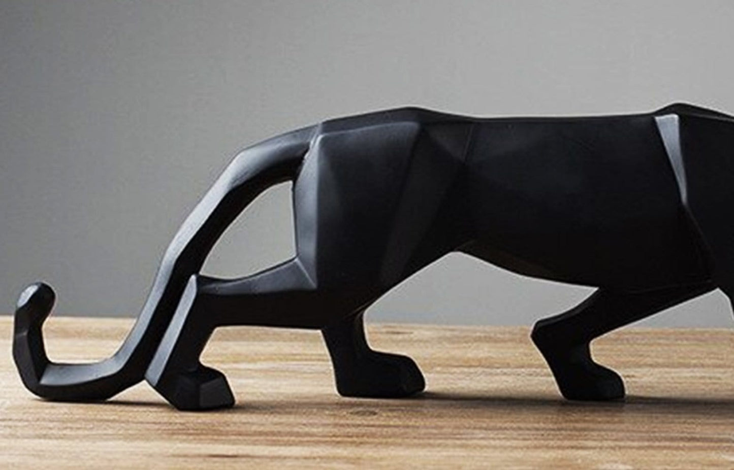 Statue Panthère Géométrique en Résine – Sculpture Design pour Salon, Bureau ou Entrée