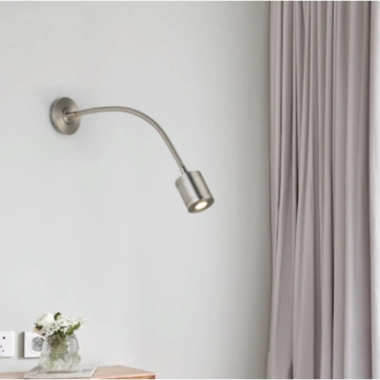 Applique Murale Flexible LED Or Moderne