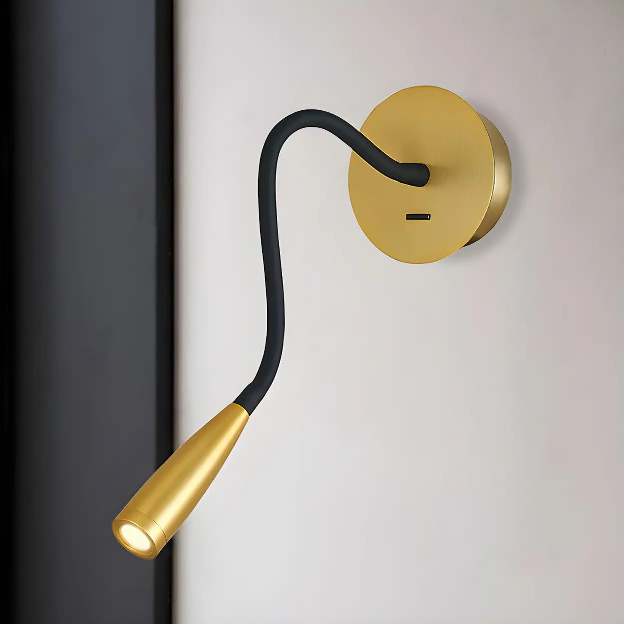 Applique Murale Flexible LED Or Moderne