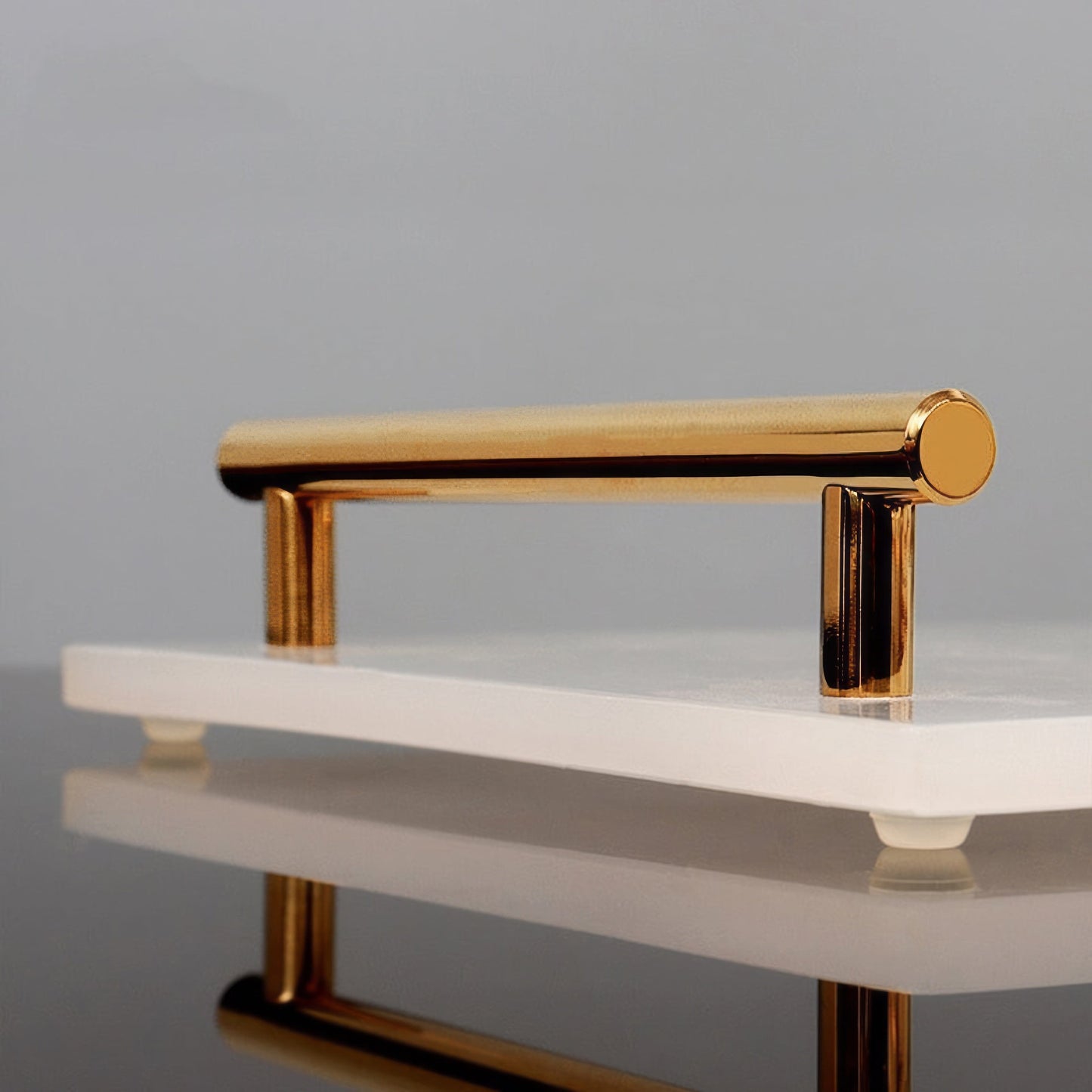 Collection d’Accessoires de Salle de Bain en Marbre Blanc Naturel – Élégance et Fonction au Quotidien