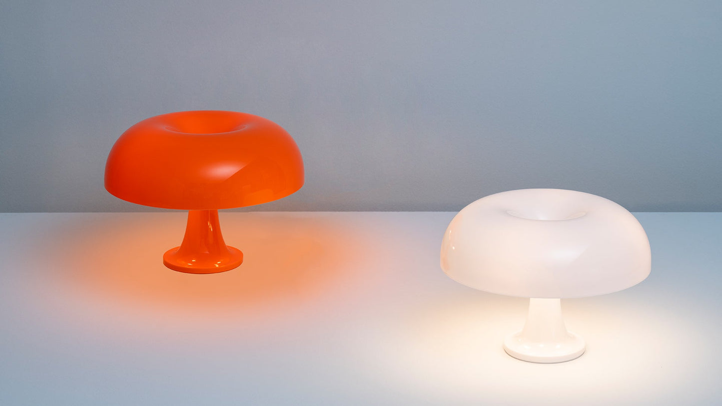 Lampe de Table Design Nessino – Une Icône Rétro au Style Futuriste