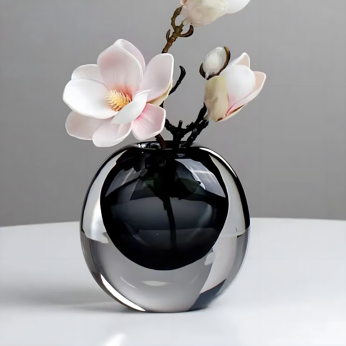 Vase décoratif en verre cristal finition opale – Élégance lumineuse pour votre intérieur