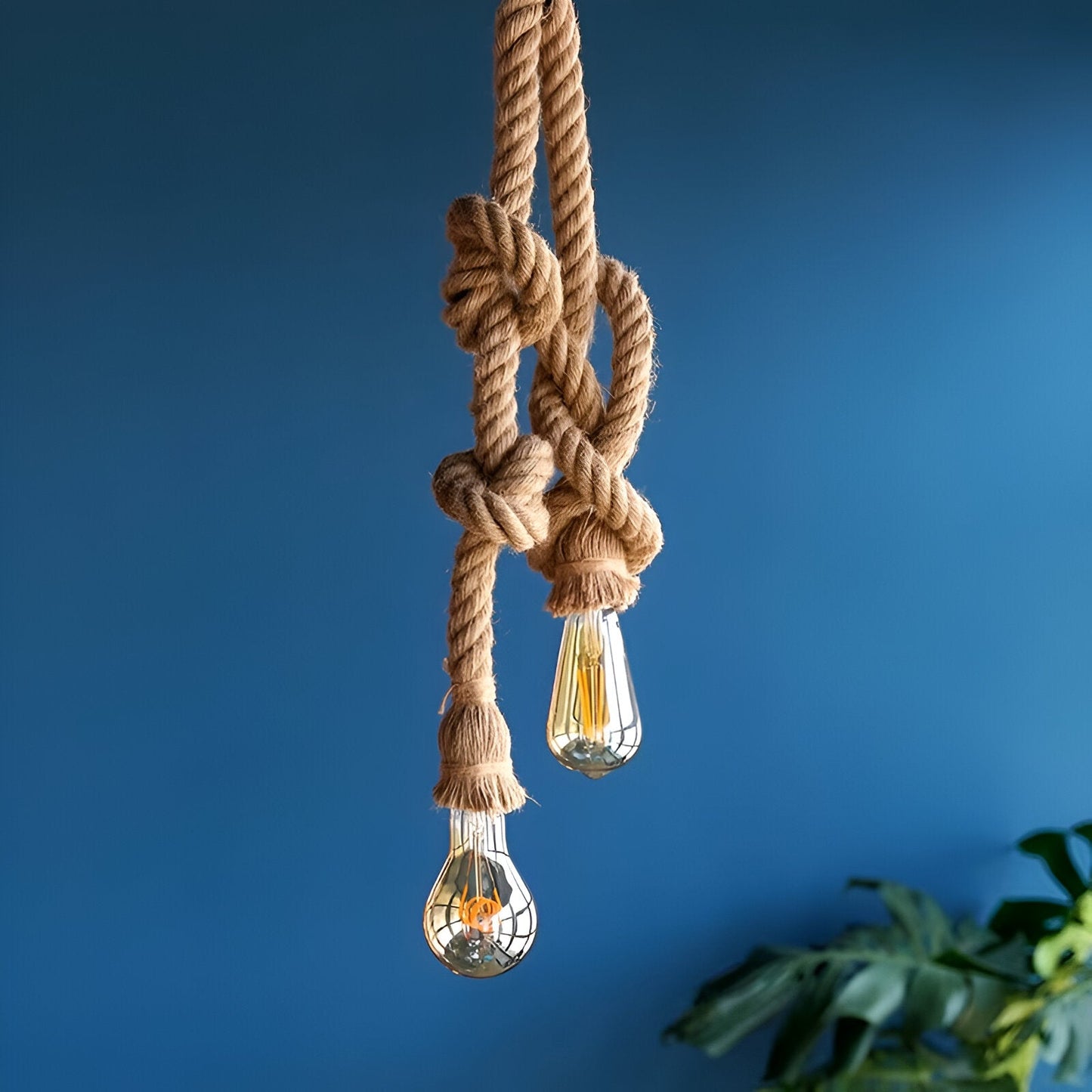 Suspension en corde de chanvre Rostock – Un éclairage rustique au charme audacieux