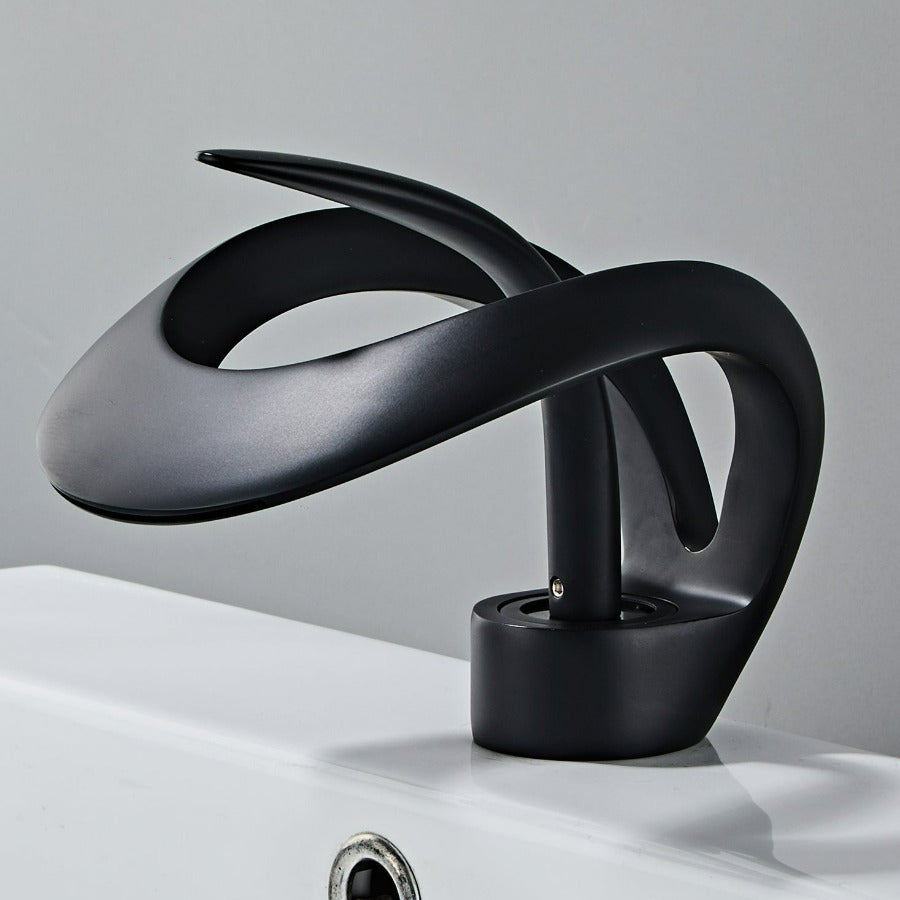 Waterfall – Robinet de Salle de Bain en Laiton Doré Brossé avec Bec Cascade
