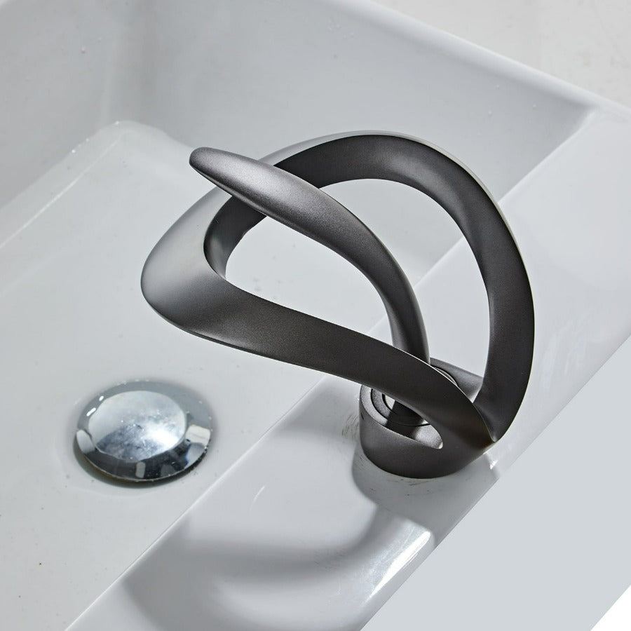 Waterfall – Robinet de Salle de Bain en Laiton Doré Brossé avec Bec Cascade