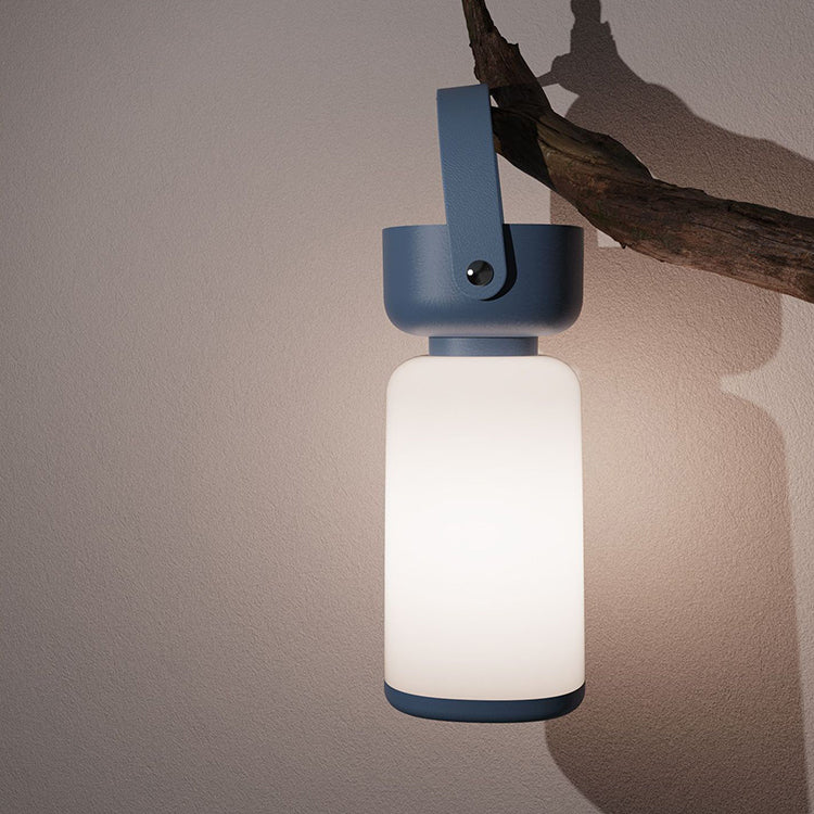 Lampe LED Portable Étanche – Design Cylindrique