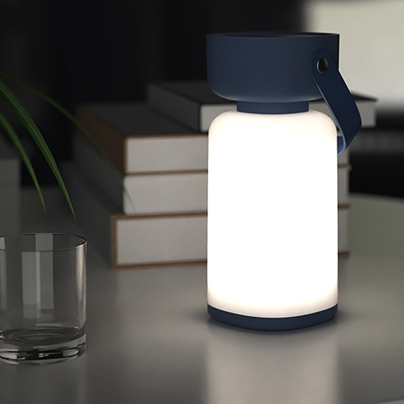 Lampe LED Portable Étanche – Design Cylindrique