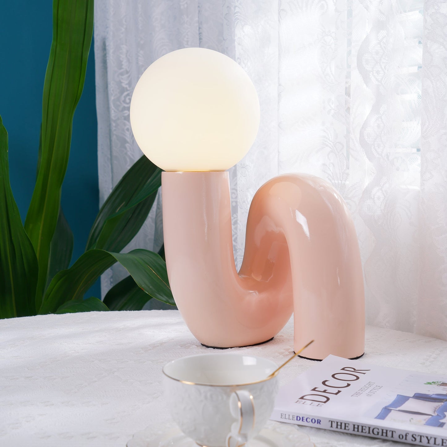 Lampe de Table Design, Verre Opale et Base Spiralée, 40 cm